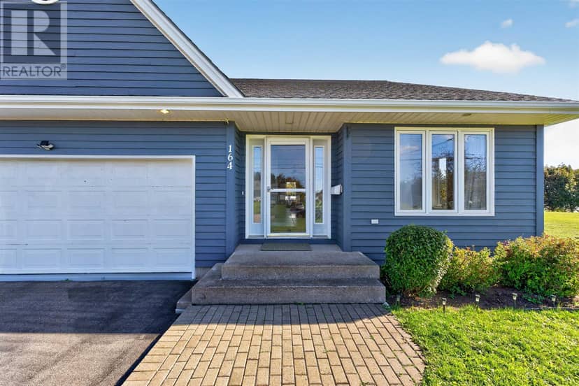 164 Crozier Drive, Summerside, photo 2
