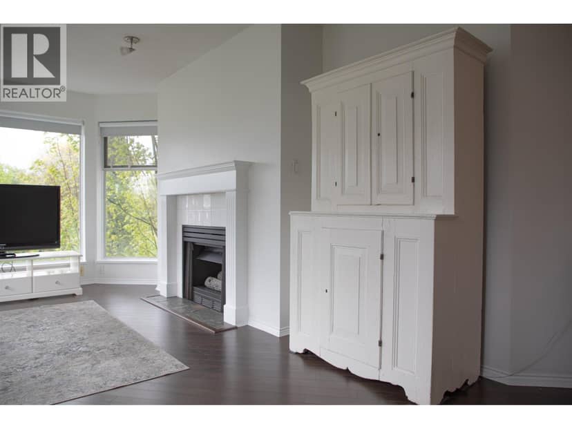 303 1562 W 5TH AVENUE, Vancouver