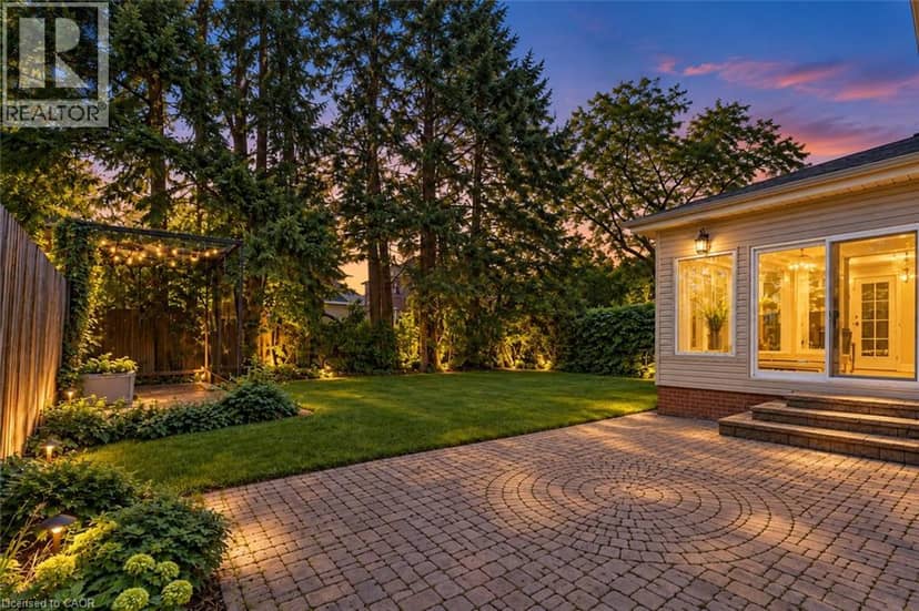 31 FAIRLEIGH Crescent — photo 28 of 35