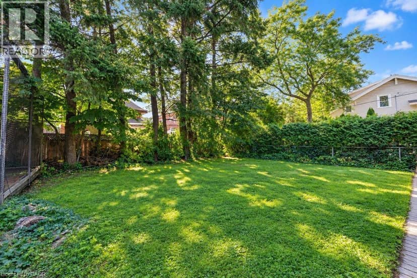 31 FAIRLEIGH Crescent — photo 30 of 35