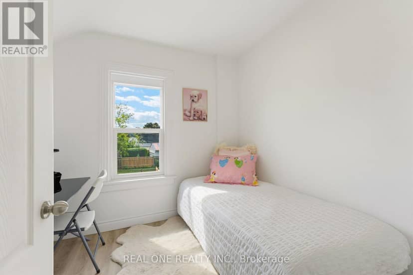 27 Gilkison Street — photo 18 of 28