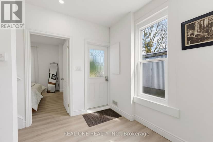 27 Gilkison Street — photo 6 of 28