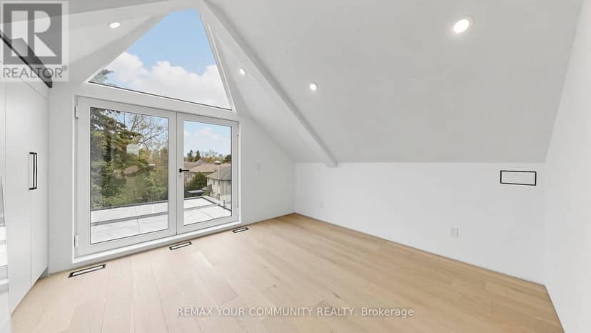 2970A Bayview Avenue — photo 32 of 40
