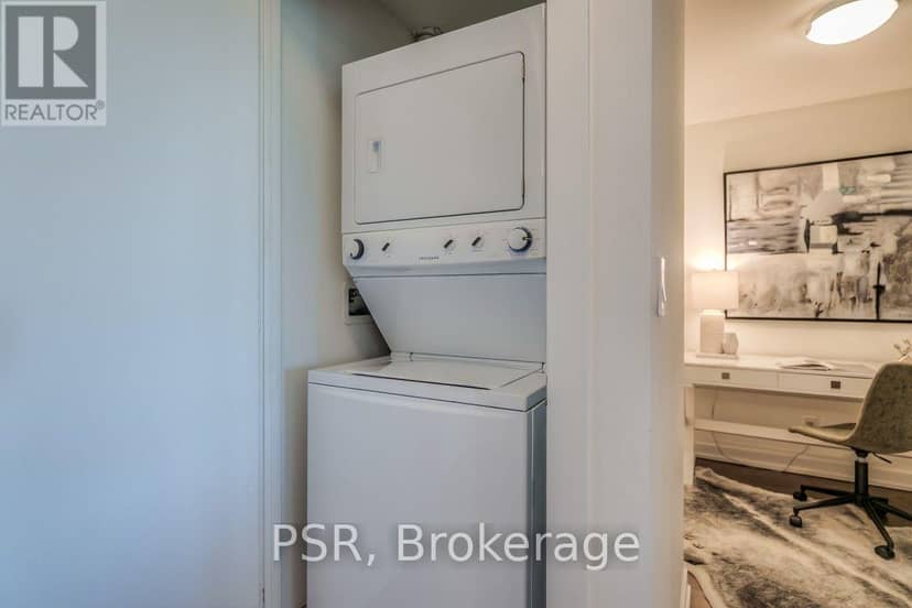 605 - 223 St Clair Avenue — photo 28 of 40
