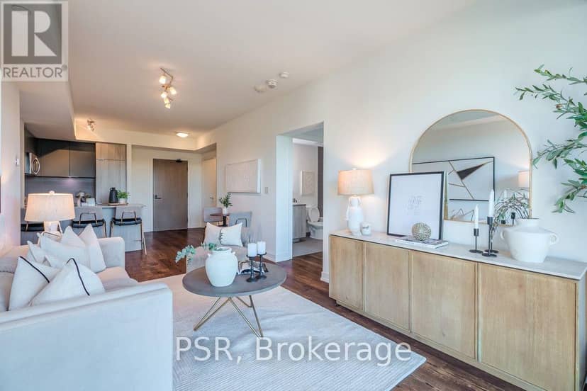 605 - 223 St Clair Avenue — photo 9 of 40
