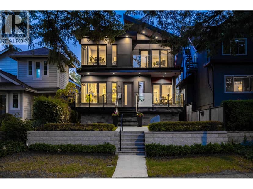 426 W 17TH AVENUE, Vancouver