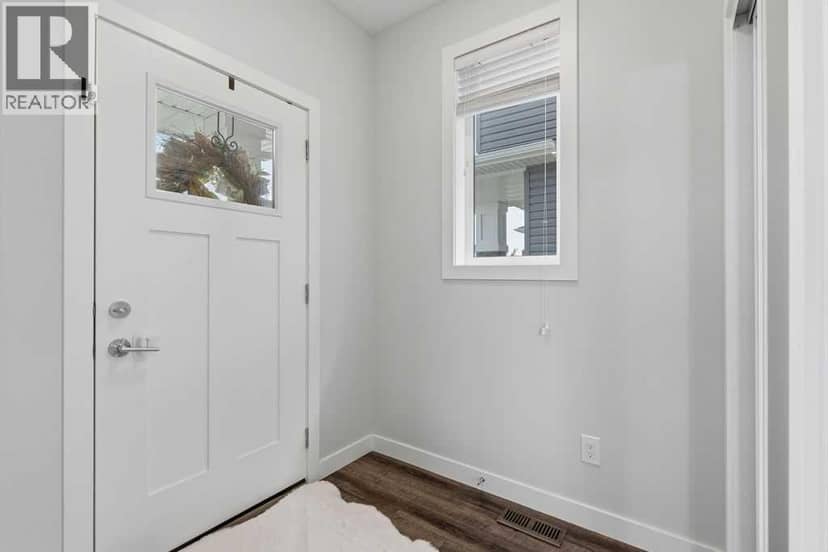 24 Chelsea Cape, Chestermere, photo 3