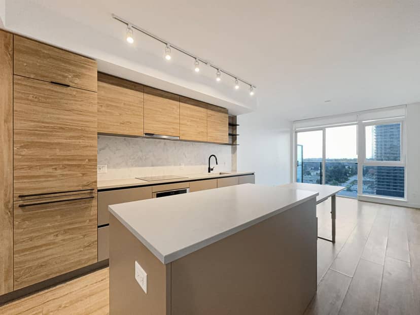 17xx 13428 105 AVENUE, Surrey