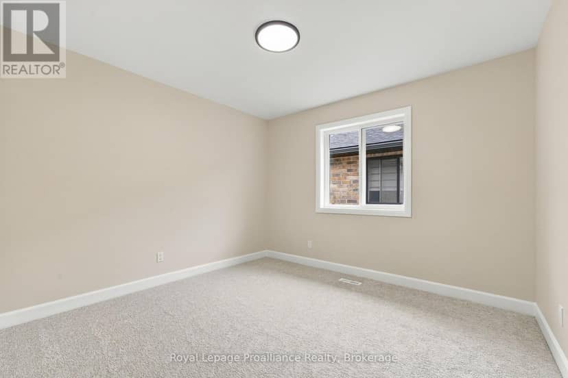 100 Hastings Park Drive — photo 24 of 40