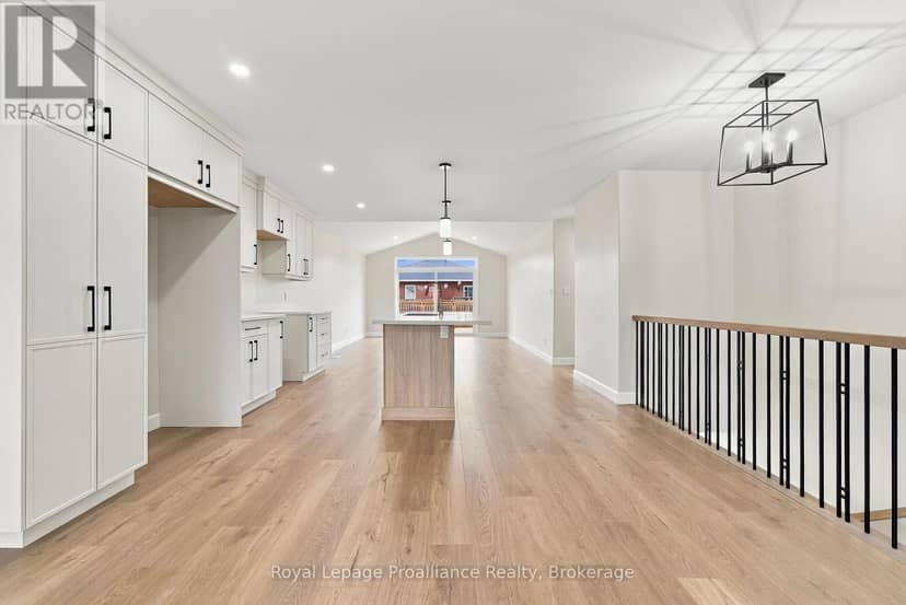 100 Hastings Park Drive — photo 10 of 40