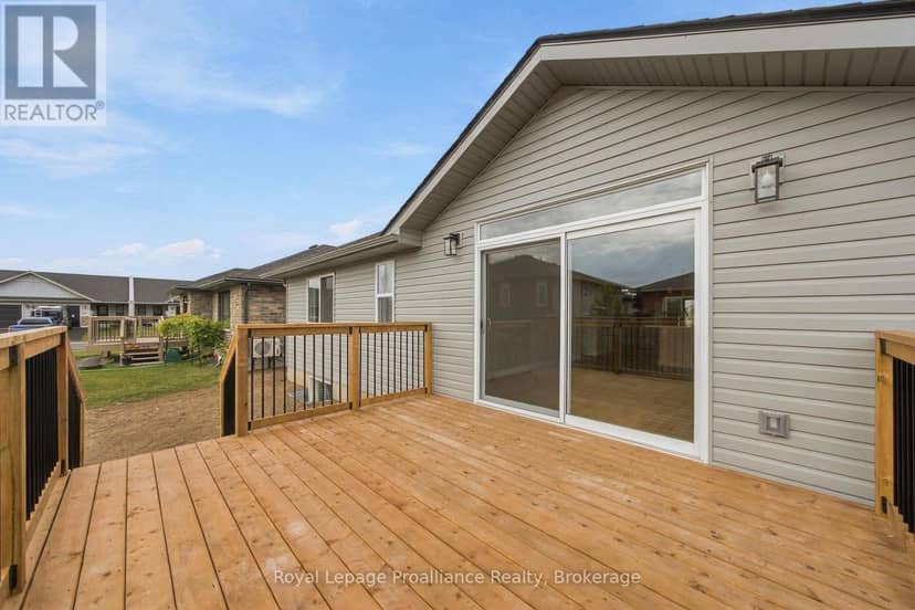 100 Hastings Park Drive — photo 32 of 40
