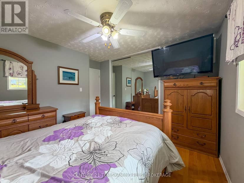 887726 Hwy 65 W — photo 17 of 40