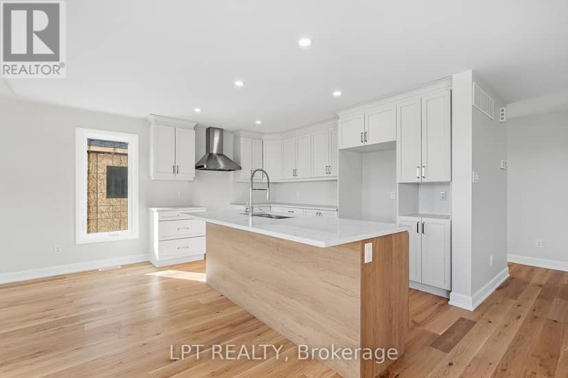 72 Chateauguay Street — photo 10 of 29