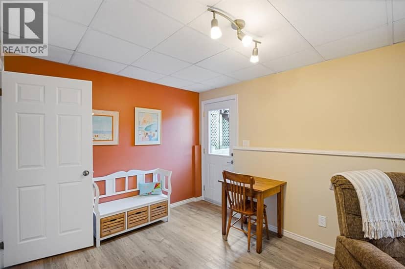 3534 Clarence Street — photo 18 of 40