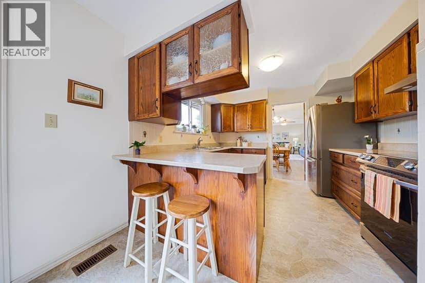 3534 Clarence Street — photo 33 of 40