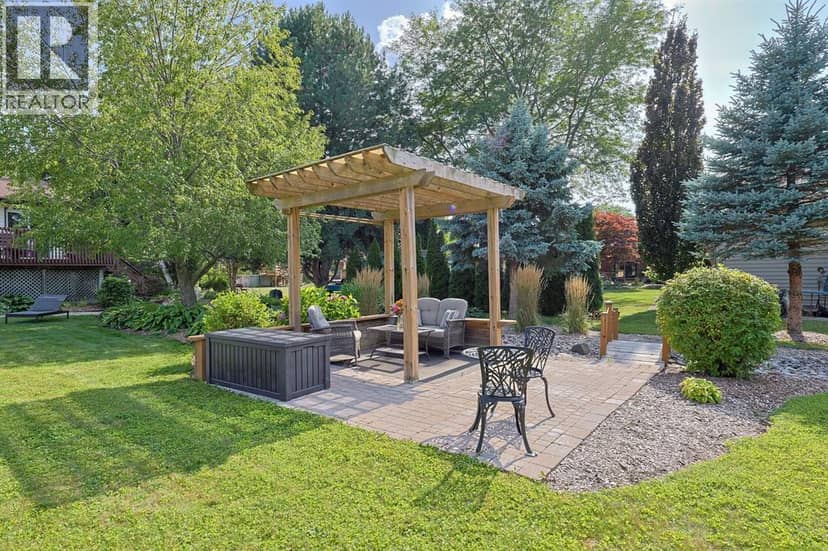 3534 Clarence Street — photo 39 of 40