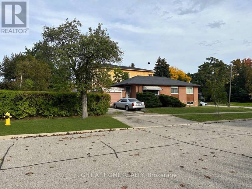 19 Upminster Crescent, Toronto