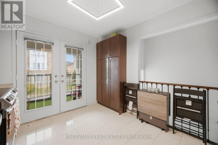 181 - 601 Shoreline Drive — photo 12 of 40