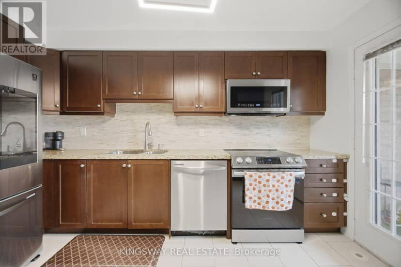 181 - 601 Shoreline Drive — photo 9 of 40