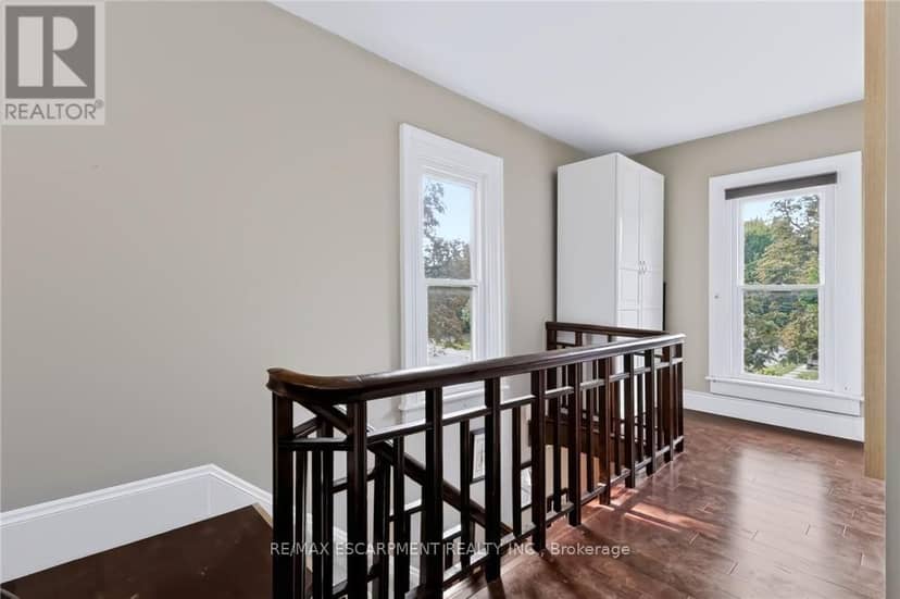 4245 William Street — photo 23 of 40
