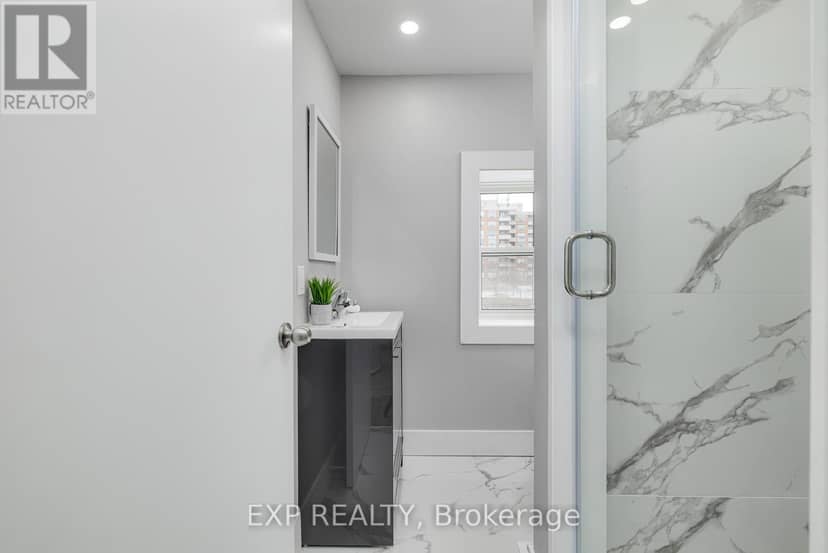 125 Cathcart Street — photo 17 of 29