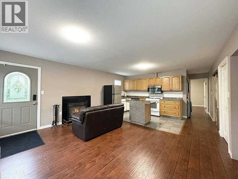 Garden 5225 CANADA WAY, Burnaby, photo 2