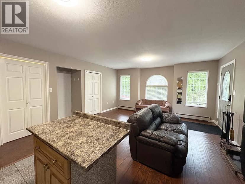 Garden 5225 CANADA WAY, Burnaby, photo 5