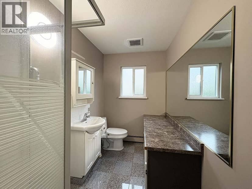 Garden 5225 CANADA WAY, Burnaby, photo 6