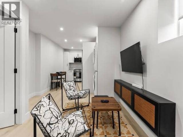 Basement 32XX E 44TH AVENUE, Vancouver, photo 2