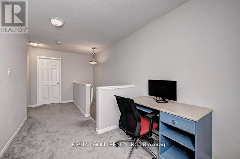 35 - 50 Pinnacle Drive — photo 20 of 25