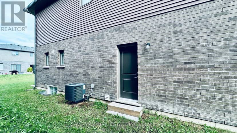 89 Acacia Road — photo 37 of 40