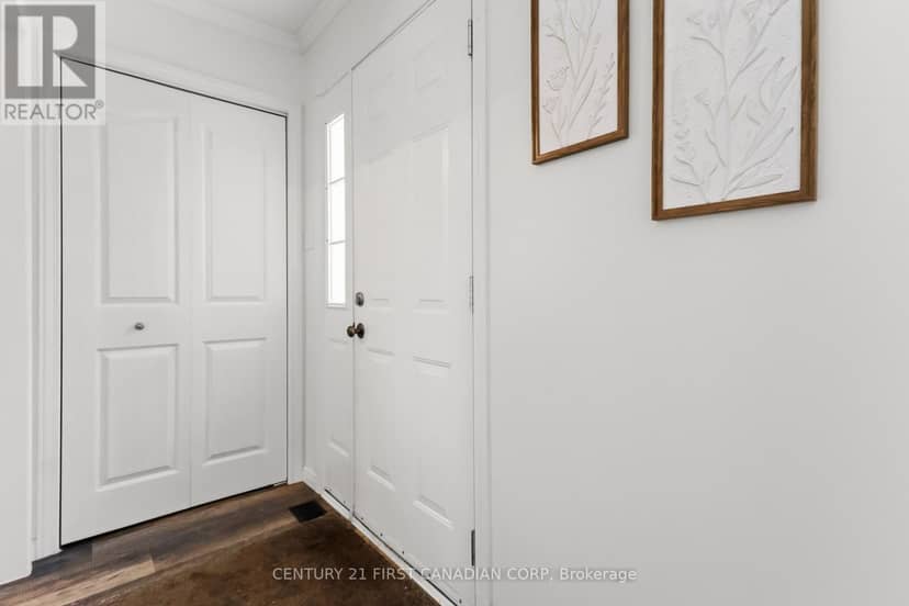 34 Speight Court — photo 3 of 28
