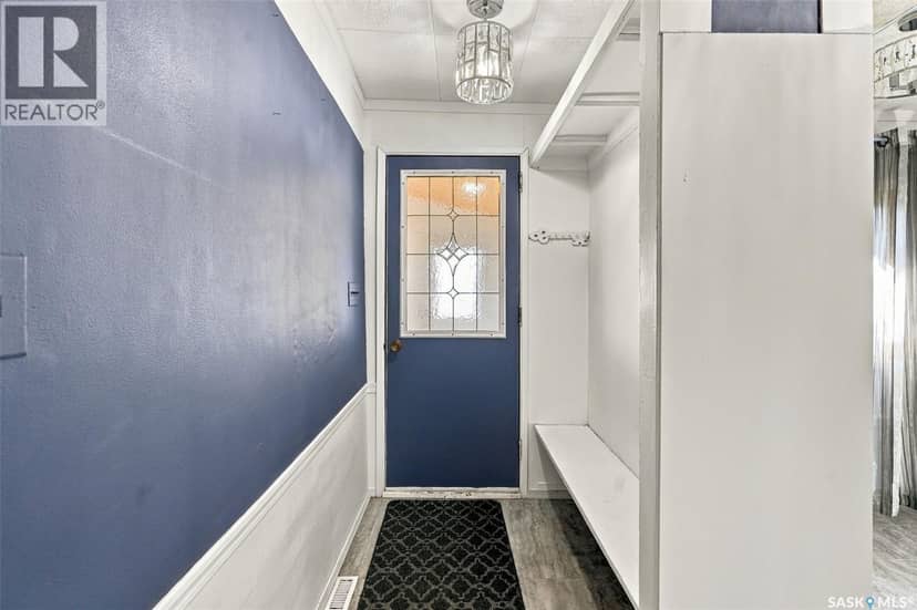 308 2nd AVENUE S — photo 4 of 34