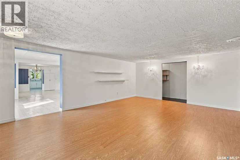 308 2nd AVENUE S — photo 9 of 34