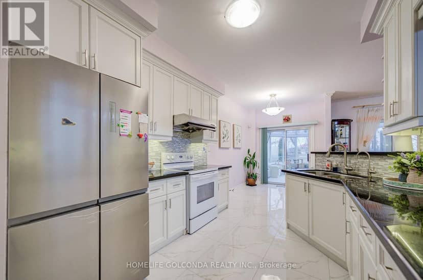 25 Eastpine Drive — photo 13 of 40