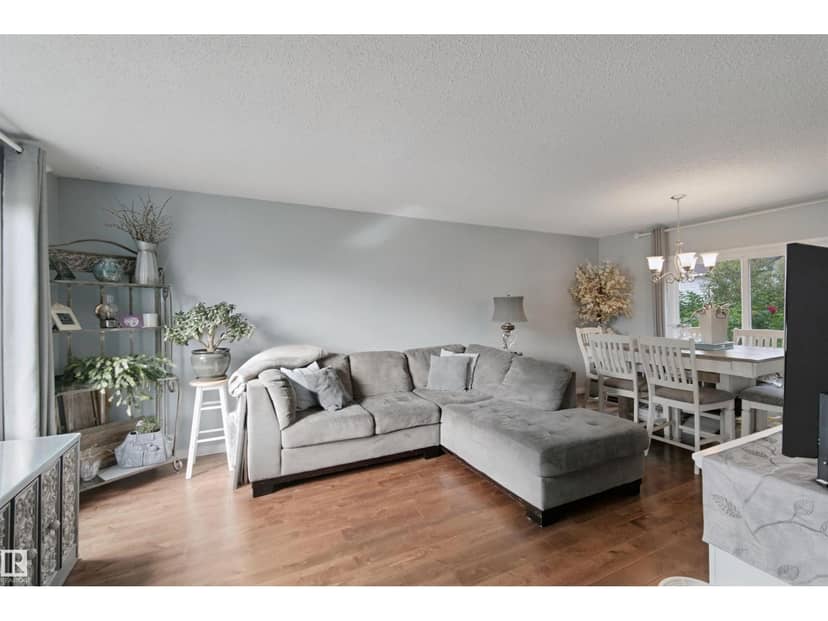 4528 35 AV NW, Edmonton, photo 3