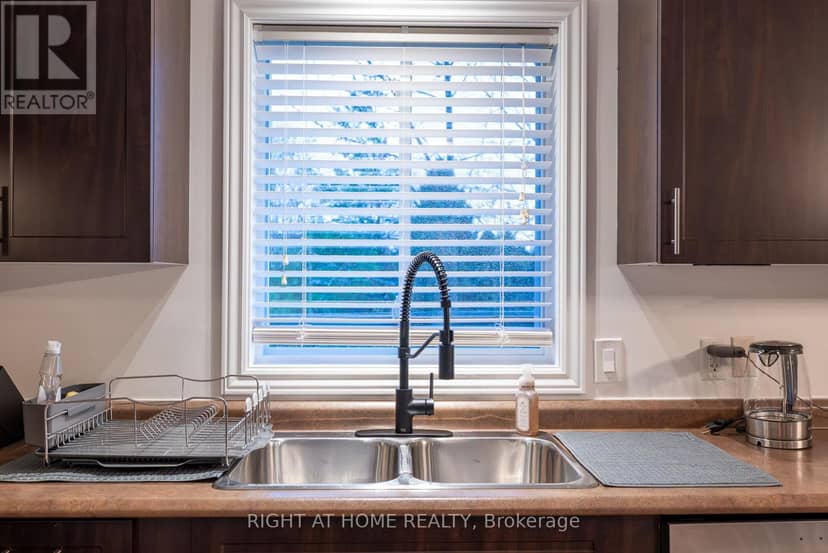 590 Demers Street — photo 15 of 40