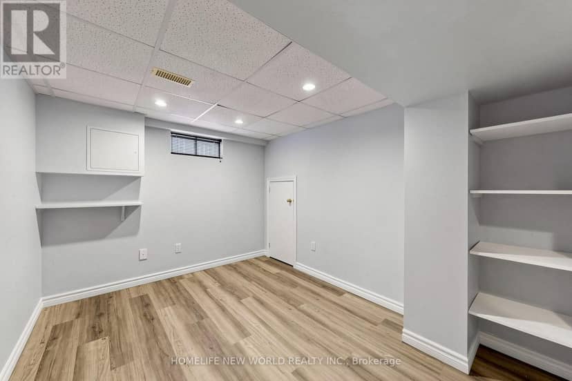 65 Walter Avenue — photo 34 of 40
