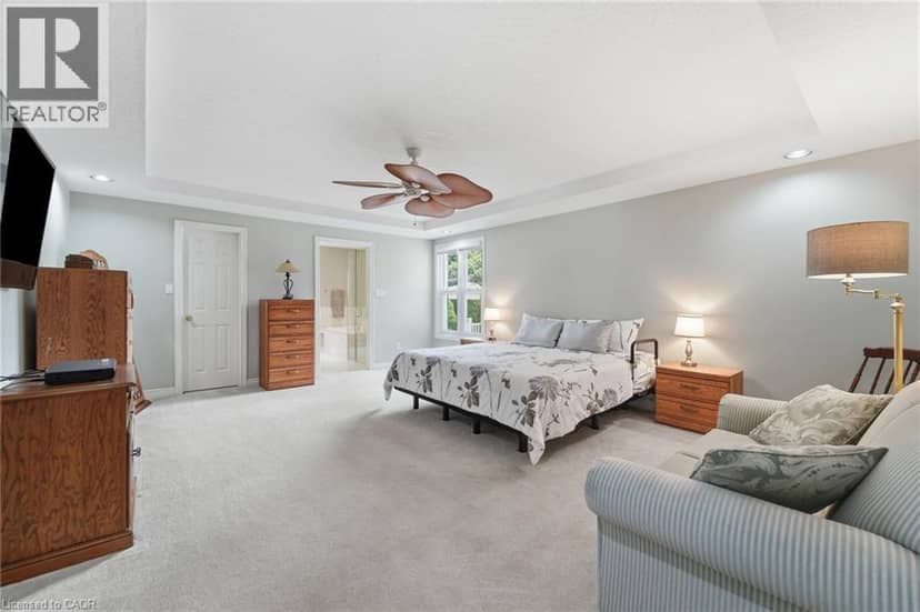 15 SHEPHARD Place — photo 18 of 40
