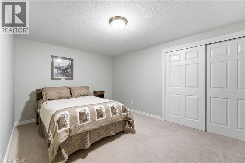 15 SHEPHARD Place — photo 34 of 40