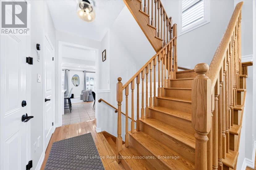1469 Haws Crescent, Milton, photo 7