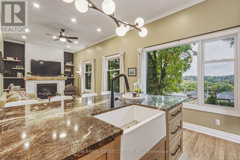 103 Courtney Street — photo 13 of 40