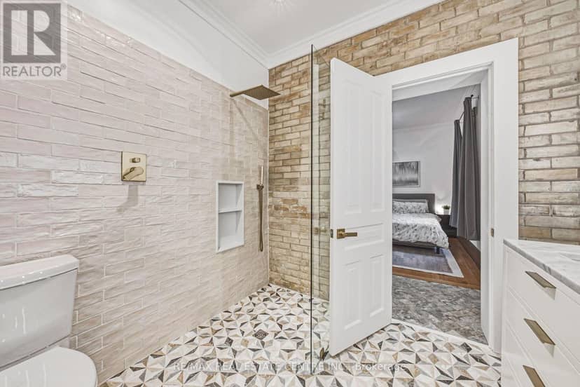 103 Courtney Street — photo 22 of 40