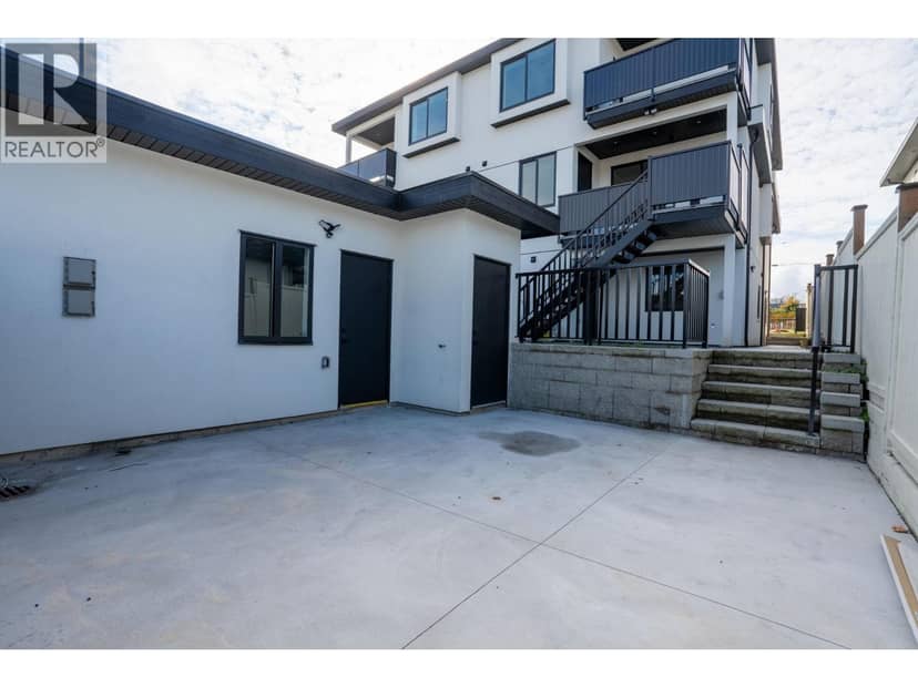 5685 LAUREL STREET, Burnaby, photo 3