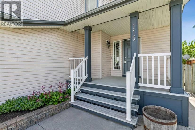 115 Cove Crescent, Chestermere, photo 2