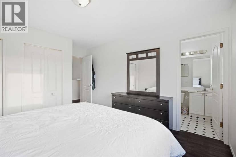 132 San Diego Green NE — photo 16 of 40