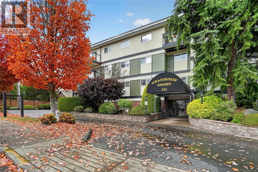 202 255 Hirst Ave W, Parksville