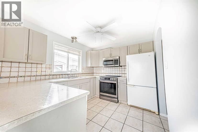 27 Escott Close, Red Deer, photo 6