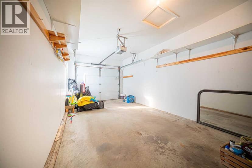 27 Escott Close — photo 18 of 27
