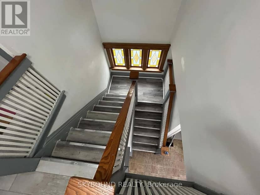 5113 St Lawrence Avenue — photo 30 of 32